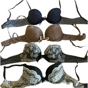 Bundle of 32A & 32B push-up bras. Throwing in the teal as a bonus! So 5 bras